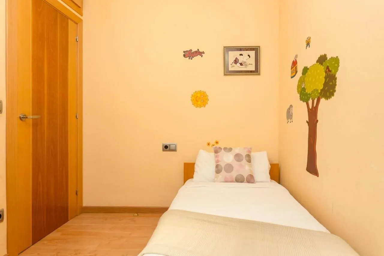 Comfortable 3Bed With Amazing Views Over Barcelona Apartment