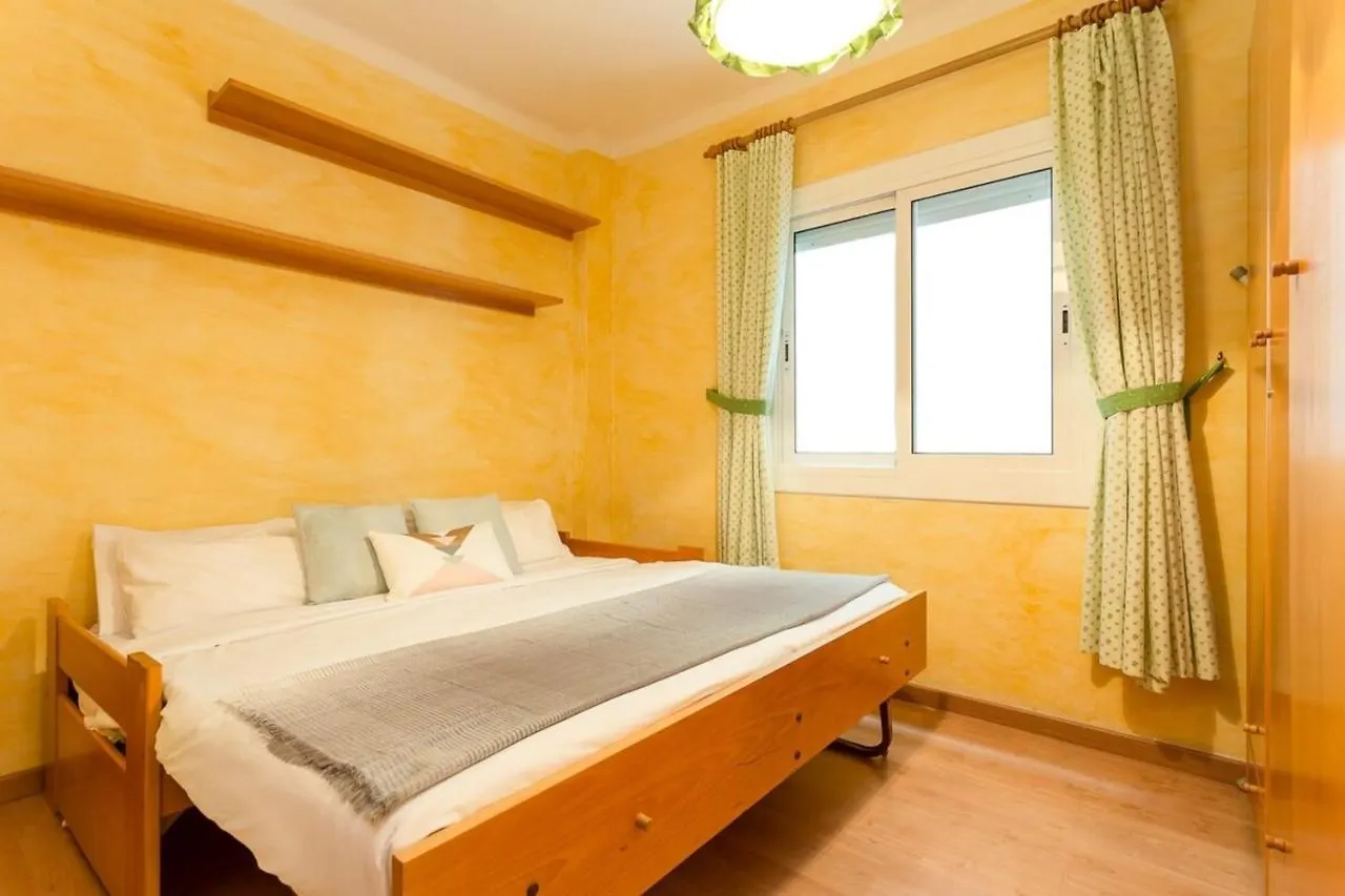 Comfortable 3Bed With Amazing Views Over Barcelona Apartment
