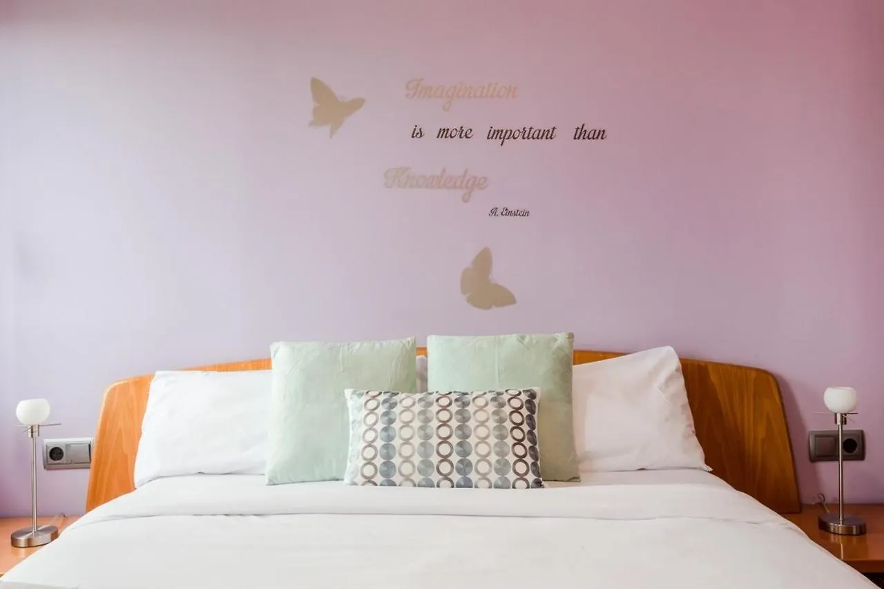 Apartmán Comfortable 3Bed With Amazing Views Over Barcelona 0*,